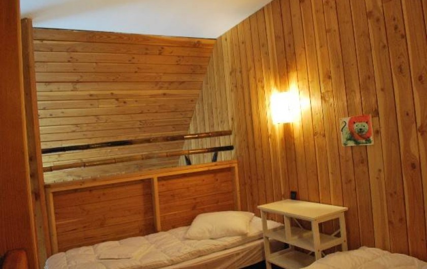 Location de vacances - Insolite à Hermival-les-Vaux - Mezzanine avec lits twins Lodges et Lodges Premium