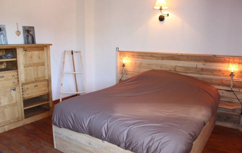 Location de vacances - Gîte à Coucouron - Chambre avec 1 lit en 160 et un lit en 90