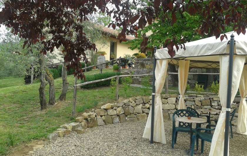 Location de vacances - Appartement à San Jacopo Al Girone - Jardin avec gazebo et barbecue