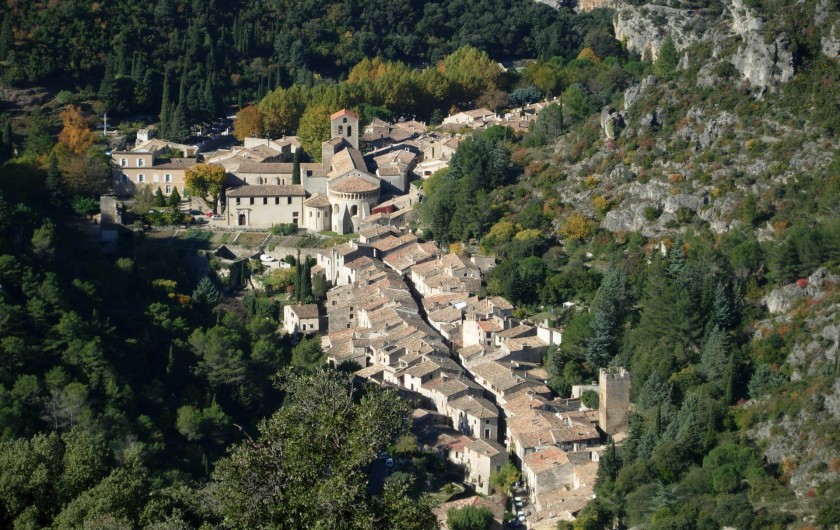 Location de vacances - Gîte à Montpeyroux - à 5km St Guilhem le Désert classé parmi les plus beaux villages de France