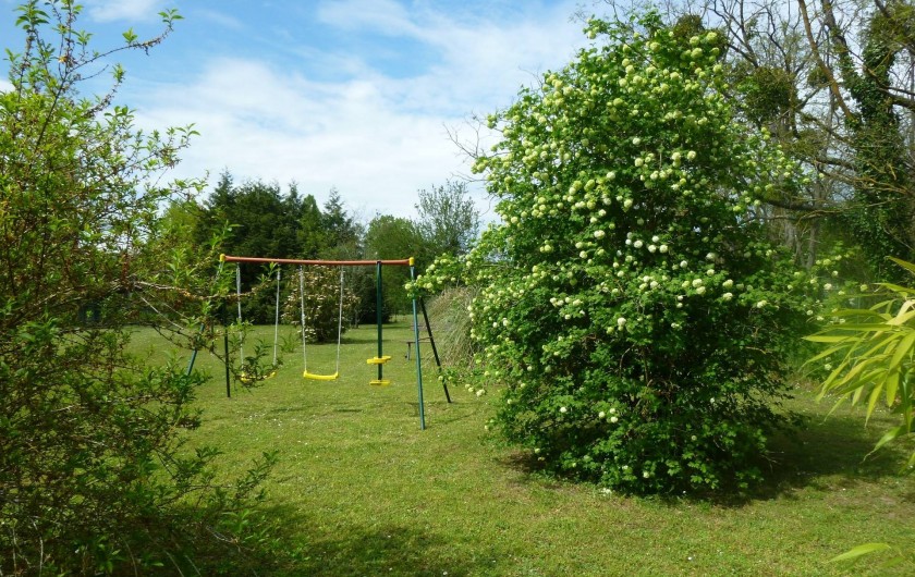 Location de vacances - Gîte à Montrichard - jardin nord - aire de jeux enfants