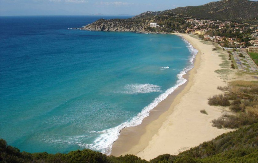 Location de vacances - Maison - Villa à Solanas - Bellissima spiaggia con sabbia finissima vicino alla casa