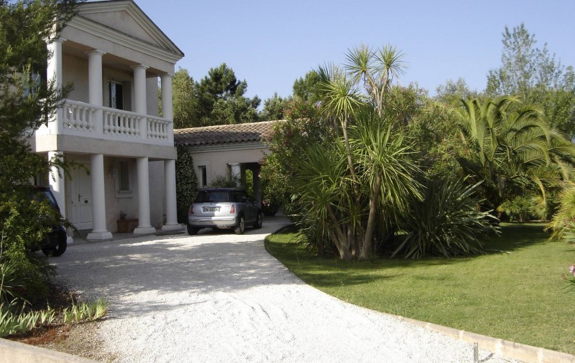 Location de vacances - Villa à Roquebrune-sur-Argens - Façade avant