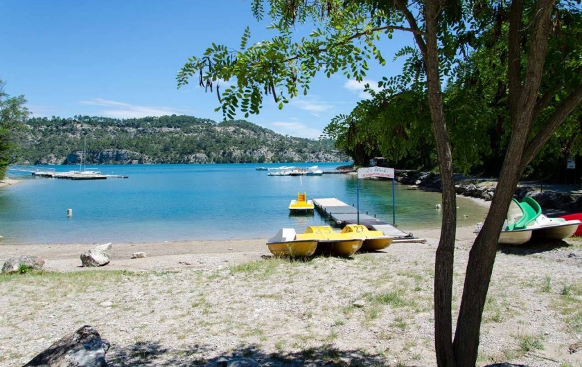 Location de vacances - Villa à Vinon-sur-Verdon - Plage de Saint Julien, au lac d'Esparron, à 15 min, idéal pour la baignade !