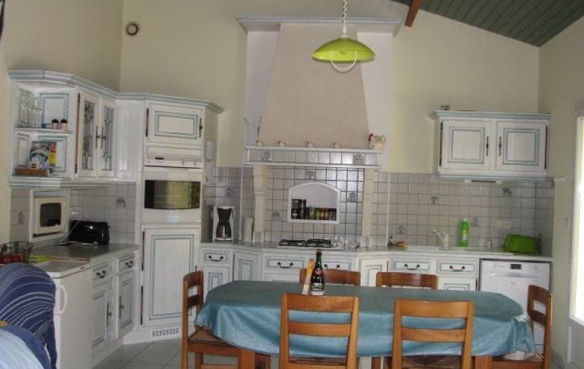 Location de vacances - Villa à Saint-Michel-Chef-Chef - cuisine ouverte sur salle a manger
