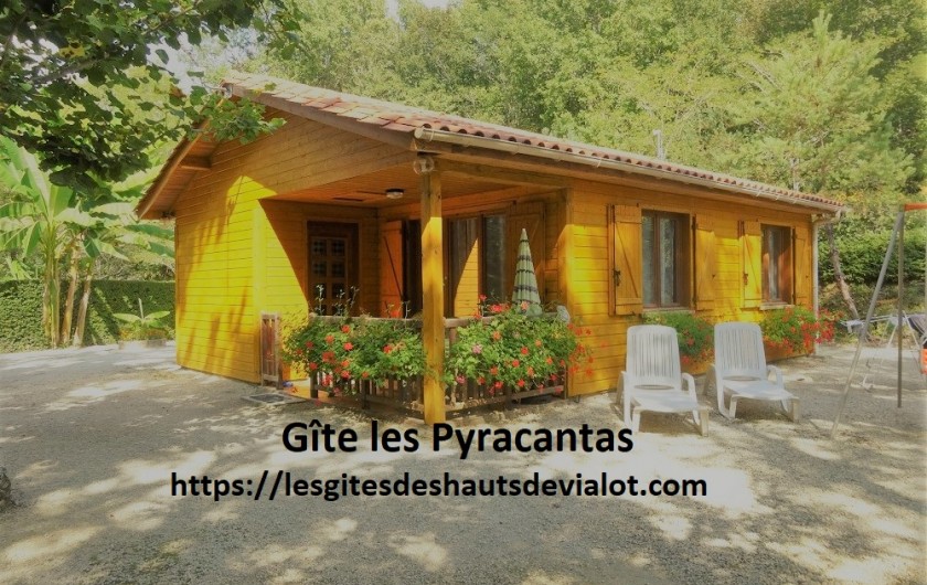 Location de vacances - Gîte à Auriac-du-Périgord - Gîte les Pyracantas
