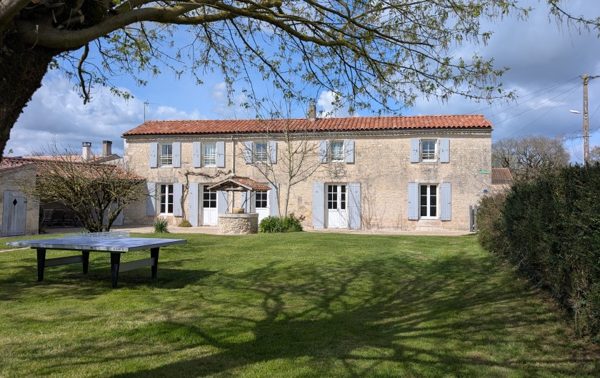 Location de vacances - Gîte à Surgères - La Fermette au début du printemps