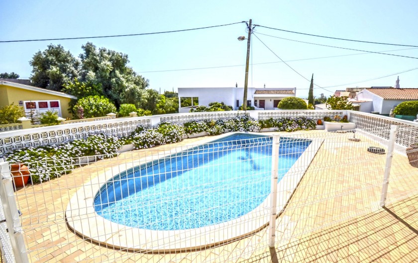 Location de vacances - Villa à Sesmarias - La piscine de la villa