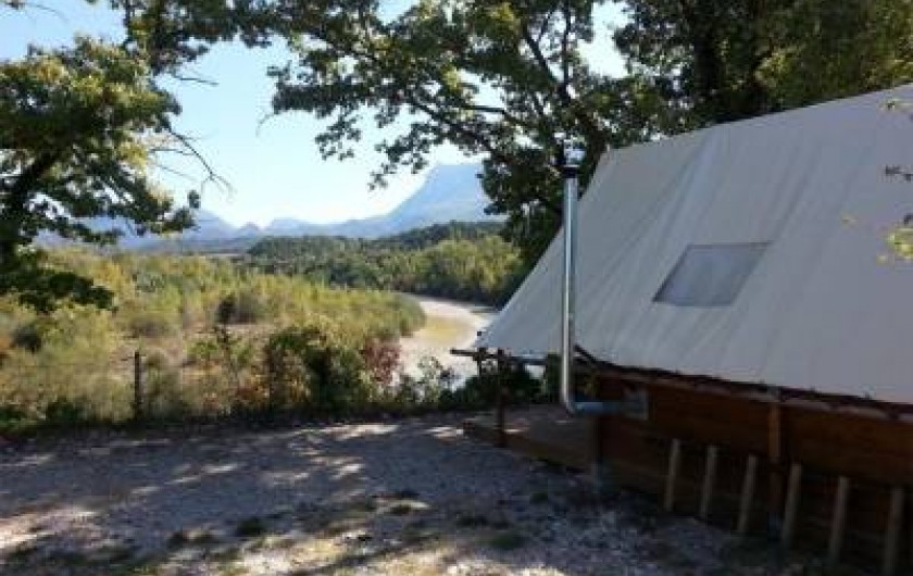 Location de vacances - Camping à Piégros-la-Clastre - Tente Trappeur équipée pour 8 pers en bord de Drôme au camping Les Chamberts.