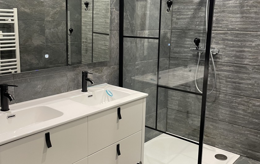 Location de vacances - Villa à Montpon-Ménestérol - SALLE D EAU