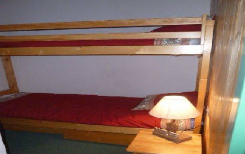 Location de vacances - Appartement à Station de Risoul 1850 - La chambre avec lit superposé