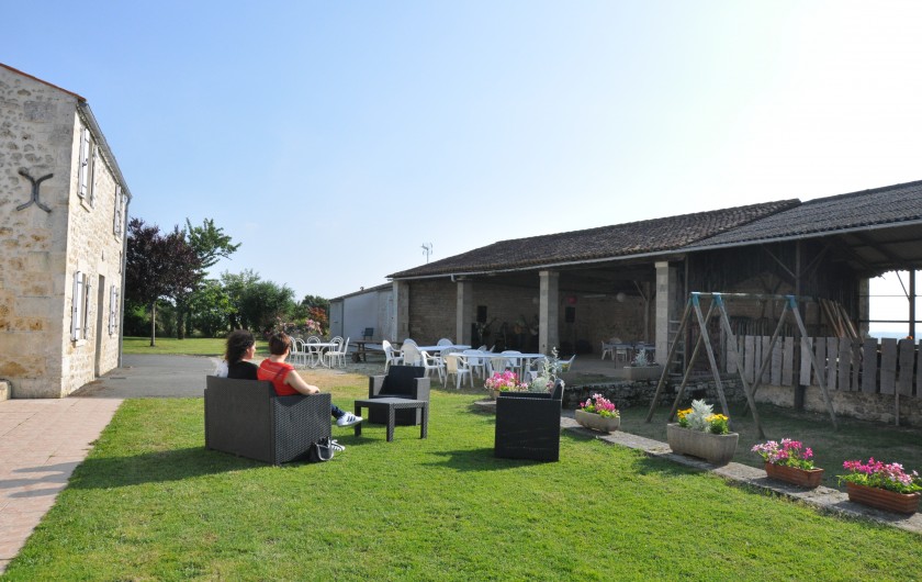 Location de vacances - Gîte à La Gripperie-Saint-Symphorien - Espace extérieur détente commun