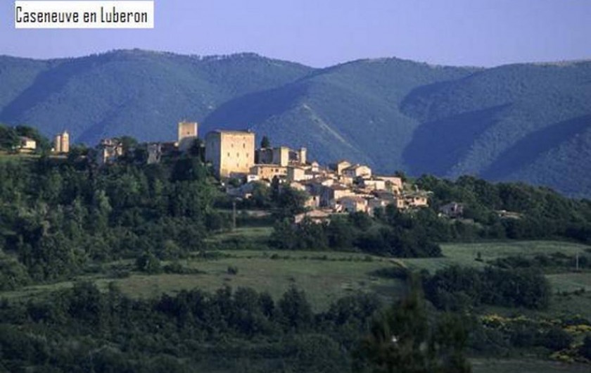 Location de vacances - Villa à Apt - Village de Caseneuve avec vue sur le Grand Luberon
