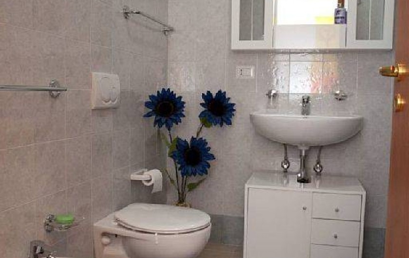 Location de vacances - Appartement à Torre Pali - salle de bain douche