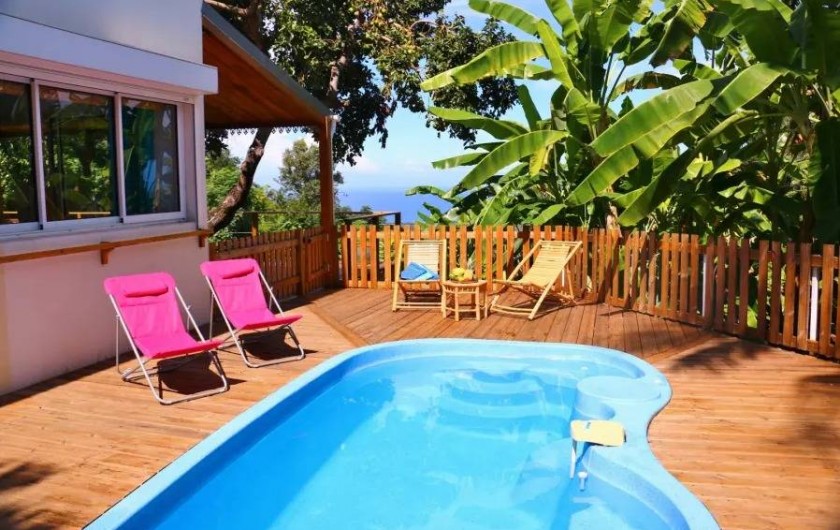 Location de vacances - Villa à L'Étang-Salé - La piscine, l'océan indien, les bananiers: de quoi rêver!