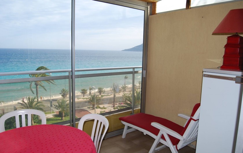 Location de vacances - Studio à Cannes la Bocca - terrasse vue mer 