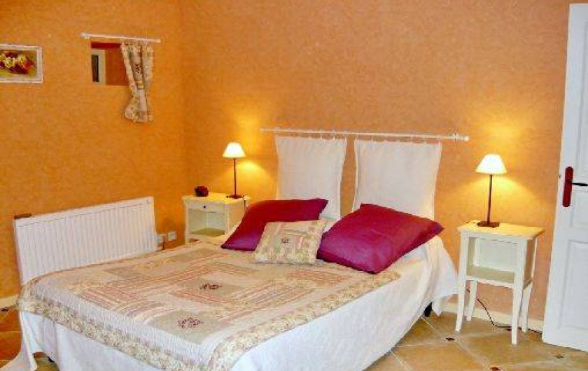 Location de vacances - Maison - Villa à Draché - Chambre de charme très romantique - draps avec les lits faits