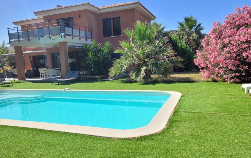 Location de vacances - Villa à Les Issambres - salon exterieur