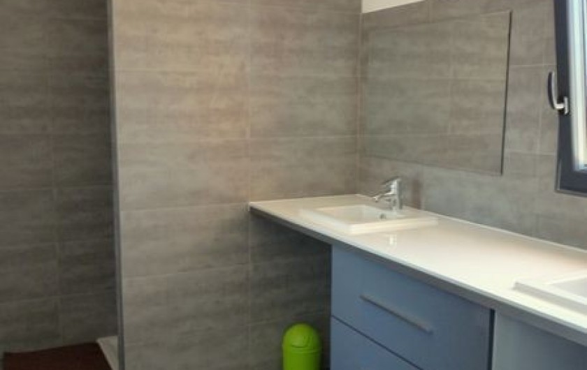 Location de vacances - Villa à Les Issambres - salle d'eau 4