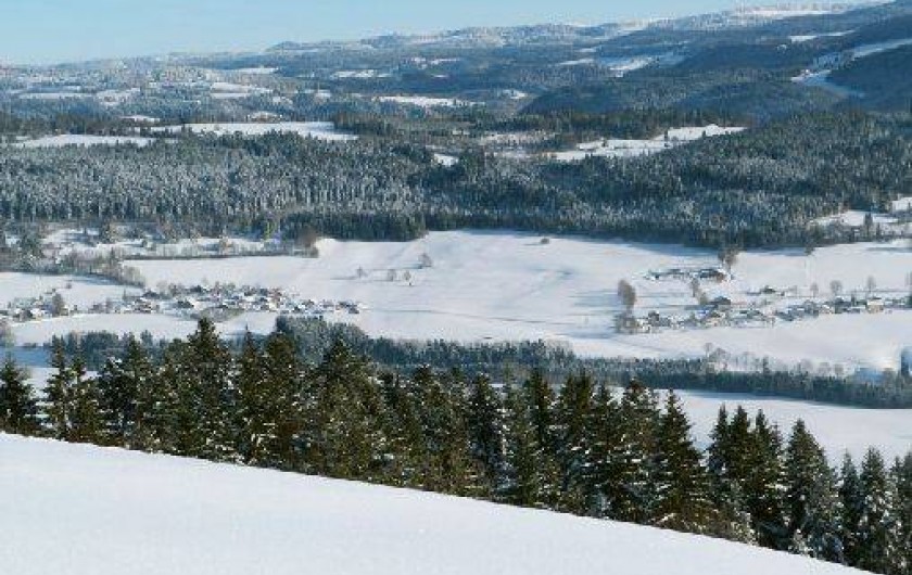 Location de vacances - Gîte à Les Fins - Vue depuis le Mont Vouillot en hiver