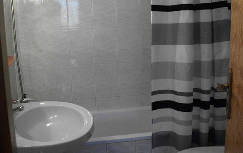 Location de vacances - Appartement à Puerto de Mazarrón - salle de bain avec armaoire arrangement