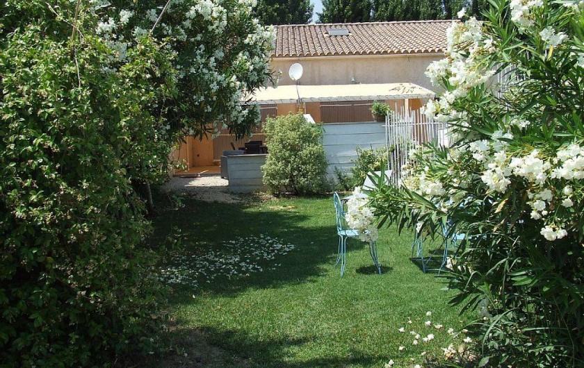 Location de vacances - Appartement à La Cadière-d'Azur - le jardin et ces fleurs