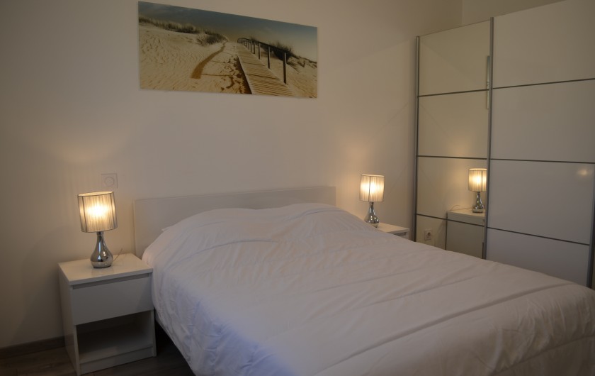 Location de vacances - Villa à Saint-Sauveur-de-Cruzières - Chambre avec lit en 140*200cm