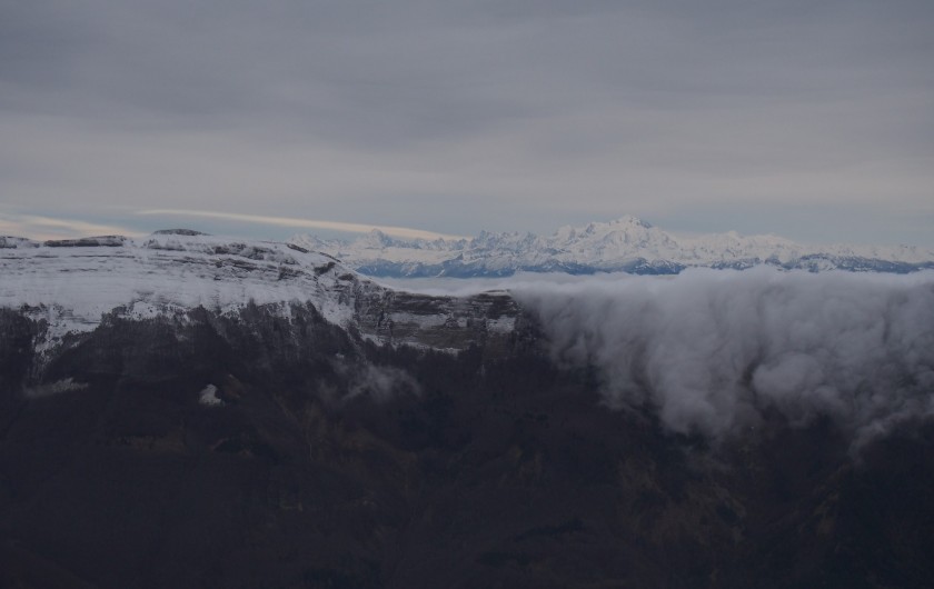 Location de vacances - Chalet à La Pesse - Le Mont Blanc vu depuis le Crêt de Chalam