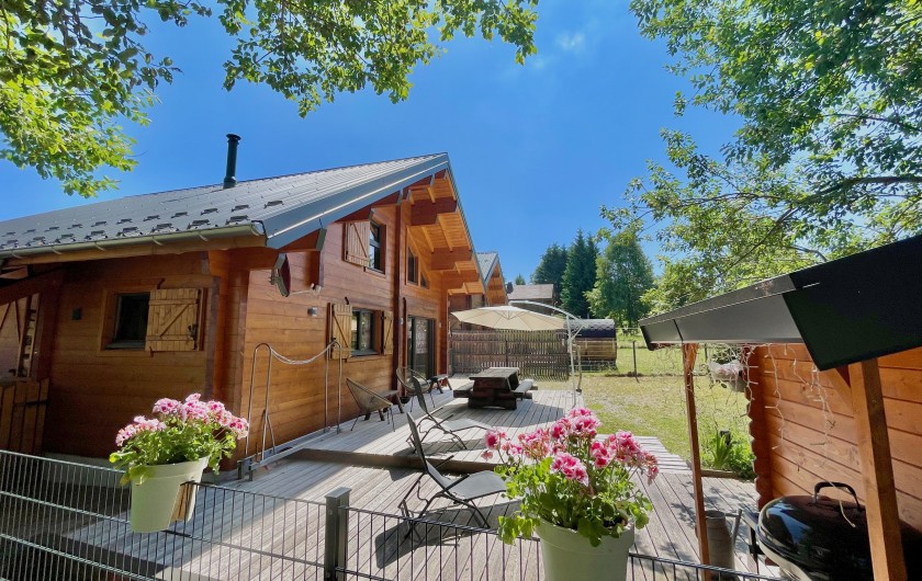 Location de vacances - Chalet à La Pesse - Terrasse