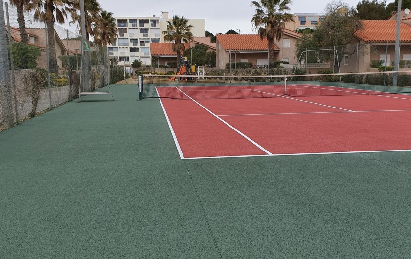 Location de vacances - Villa à Saint-Cyprien Plage - Tennis de la résidence