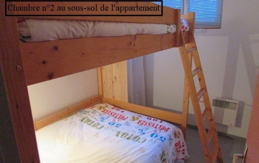 Location de vacances - Appartement à Cauterets - Chambre 2 avec 2 lits doubles superposés de 140 x 190 cm