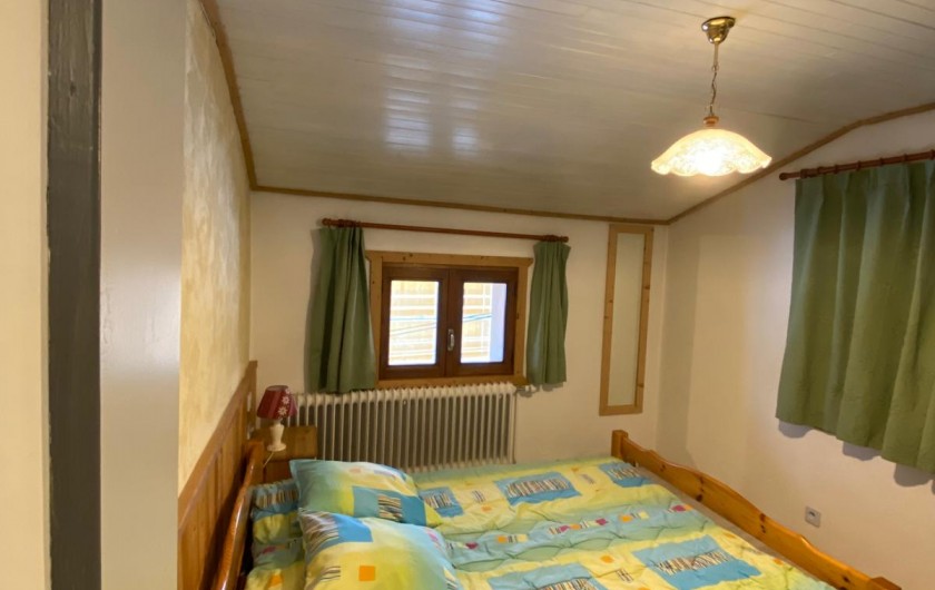Location de vacances - Chalet à Pralognan-la-Vanoise - chambre 1 lit 140