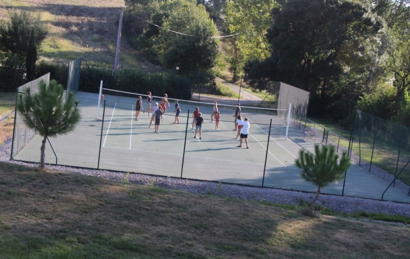 Location de vacances - Maison - Villa à Marzens - Tennis ou volley? les deux!