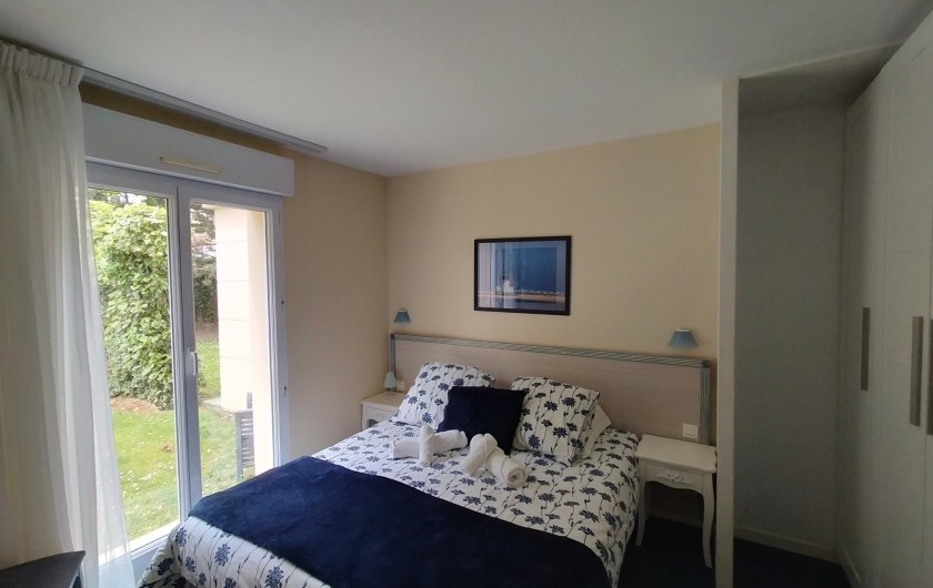 Location de vacances - Appartement à Cabourg - Chambre composée d'un lit de 2x80x200. Ici composition en un lit 160x200.