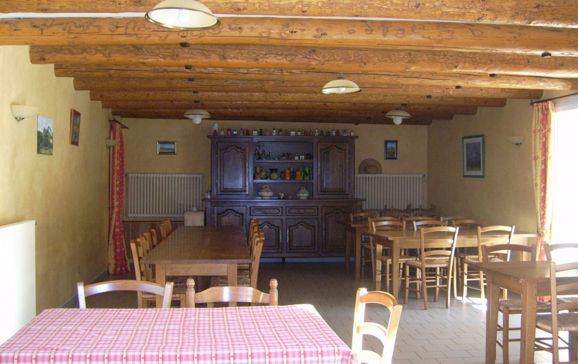 Location de vacances - Chambre d'hôtes à Divajeu - la salle à manger