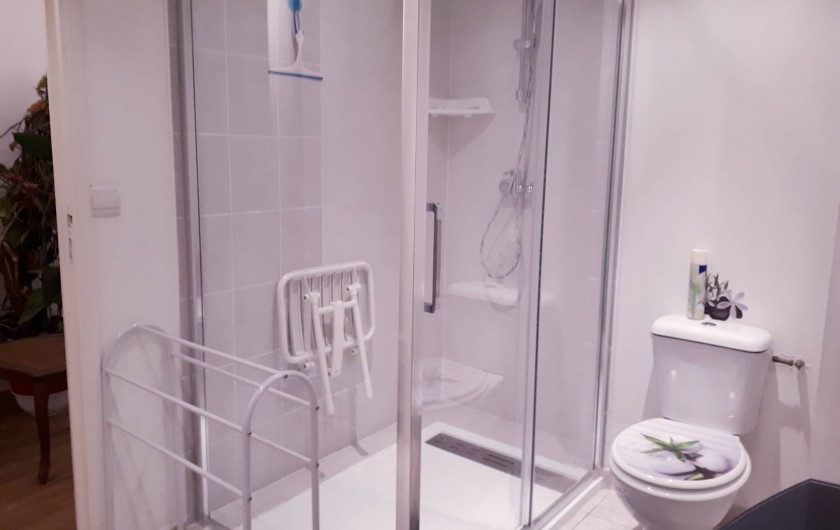 Location de vacances - Maison - Villa à Sainte-Maxime - salle de douche 140X90