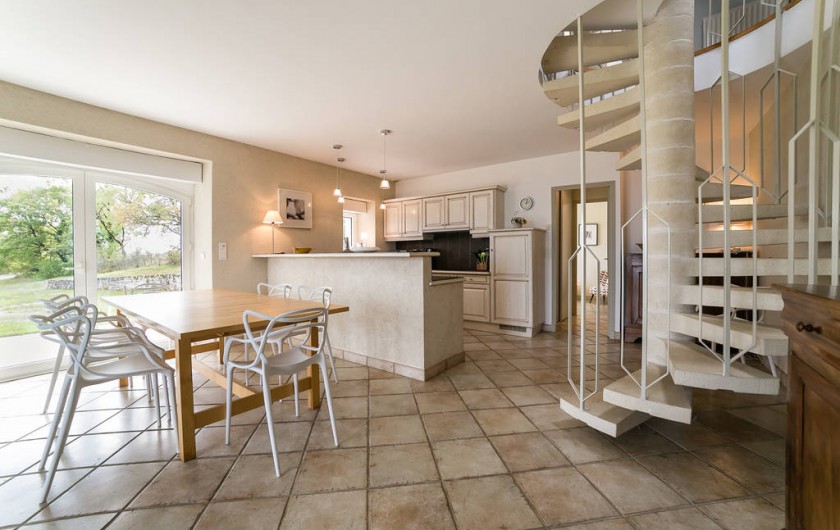 Location de vacances - Gîte à Saint-Projet - séjour salle a manger