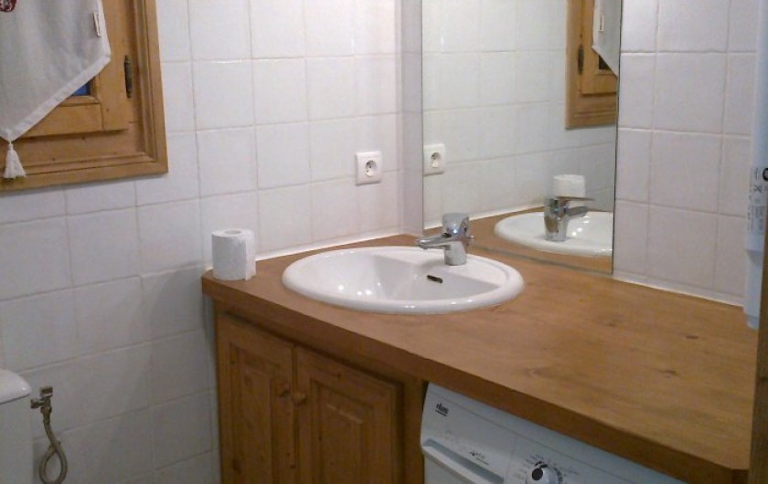 Location de vacances - Appartement à Valloire - Sdb avec machine à laver