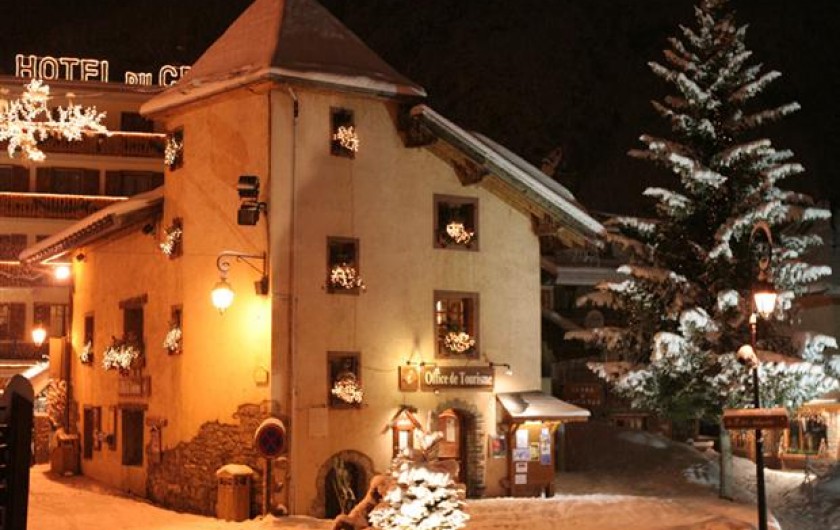 Location de vacances - Appartement à Valloire - L'office de Tourisme en plein coeur du village