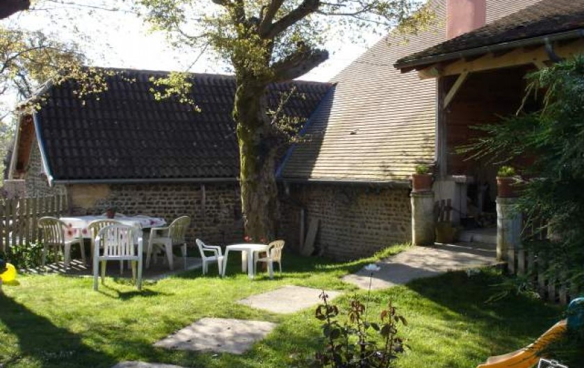 Location de vacances - Chambre d'hôtes à Aubin - Entrée du lieu en parti rénové