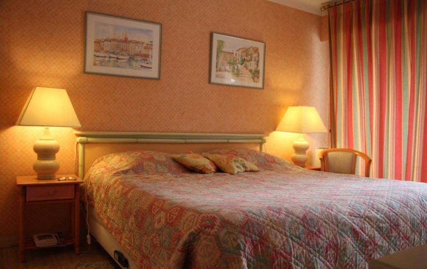 Location de vacances - Appartement à Cannes - CHAMBRE configuration grand lit