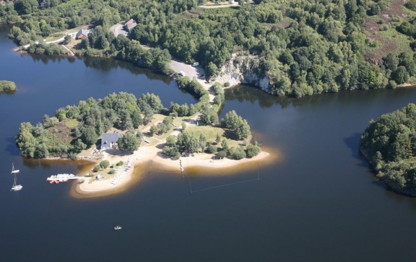 Location de vacances - Chalet à Chastreix - lac de Lastioulles avec base de loisirs à 22 km de Chastreix