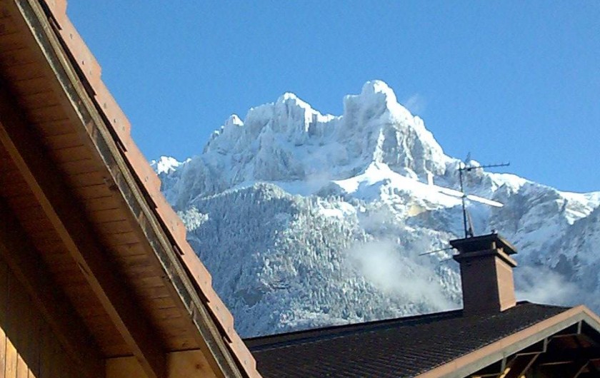 Location de vacances - Villa à Sallanches - Vue Aiguilles de Warens en hiver