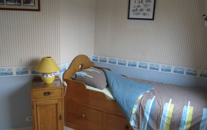 Location de vacances - Appartement à Bernières-sur-Mer - Chambre RDC avec lit 1 place 80x190