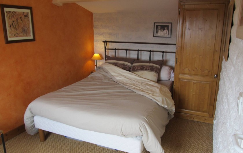 Location de vacances - Appartement à Bernières-sur-Mer - Chambre double  1er étage avec lit 140x190