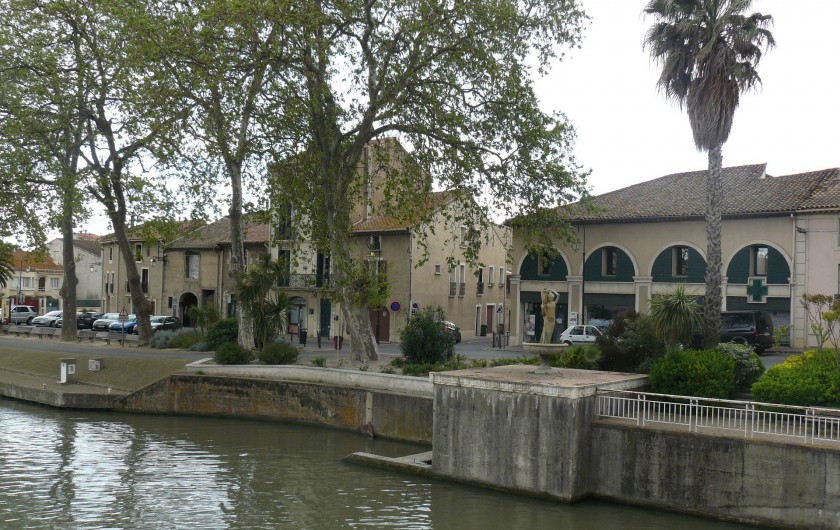 Location de vacances - Chambre d'hôtes à Villeneuve-lès-Béziers - Un village au bord du Canal du Midi