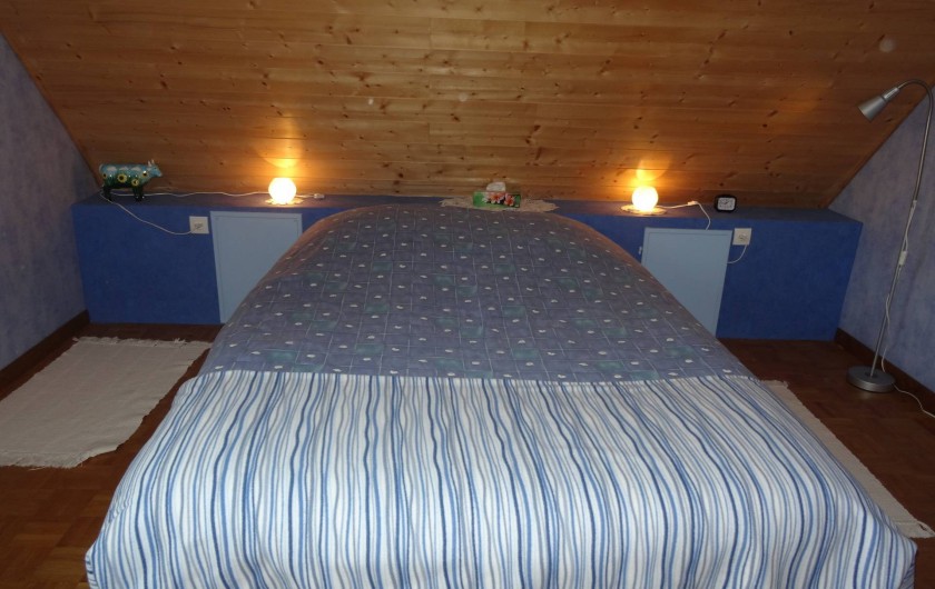 Location de vacances - Gîte à Fréland - chambre bleue, lit de 140 /200