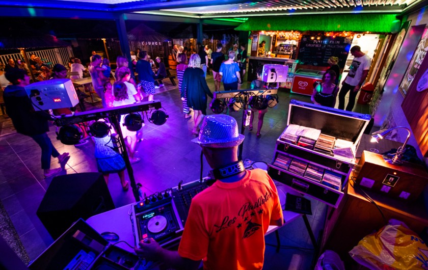 Location de vacances - Gîte à Ruoms - Soirée DJ Paillotes