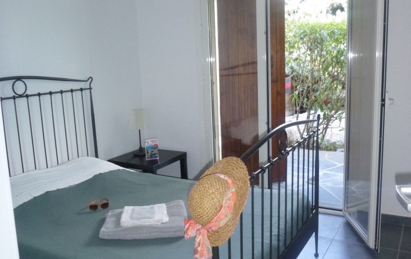 Location de vacances - Gîte à Ruoms - Chambre bas 2