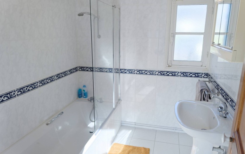 Location de vacances - Appartement à Saint-Dyé-sur-Loire - Salle de bain avec Baignoire